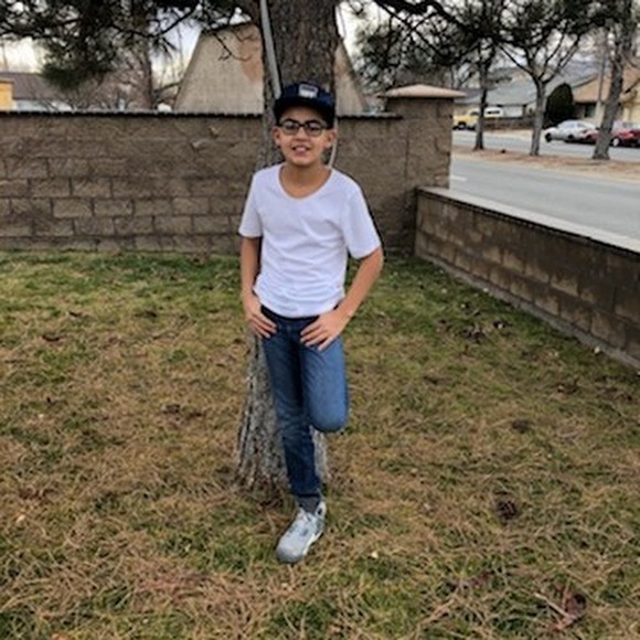 Meet your Posher, Juan - Picture 1 of 1